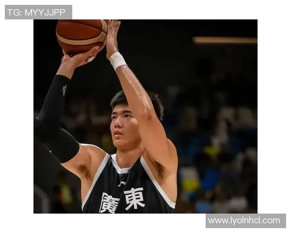 广东首秀失绝杀！焦泊乔加时连丢篮板引热议 杜锋点名批判事出有因